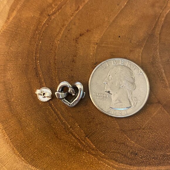 SINGLE Retired James Avery Heart Knot Earring, Sterling SIlver - Picture 2 of 2